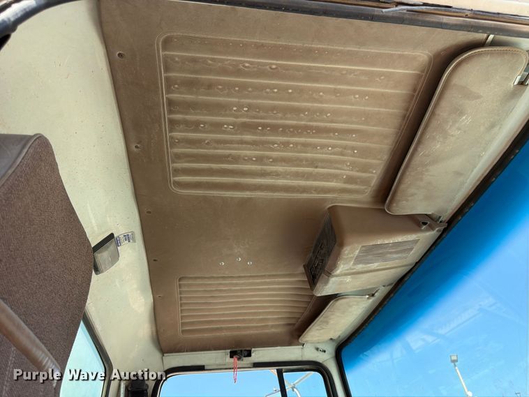 image for item FK4516 1991 Ford LA8000 water truck