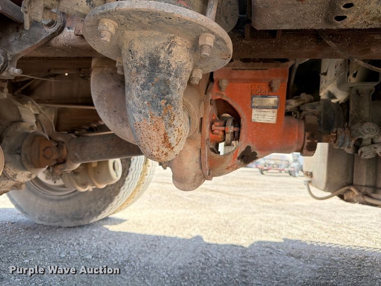 image for item FK4516 1991 Ford LA8000 water truck