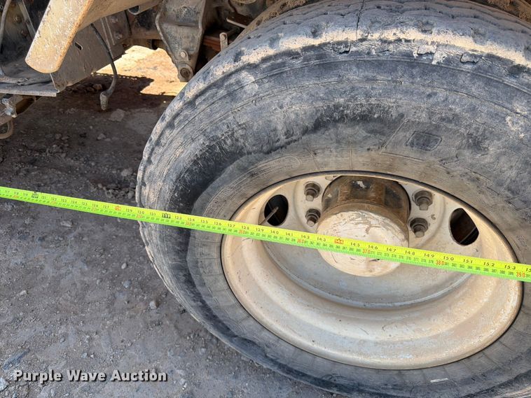 image for item FK4516 1991 Ford LA8000 water truck