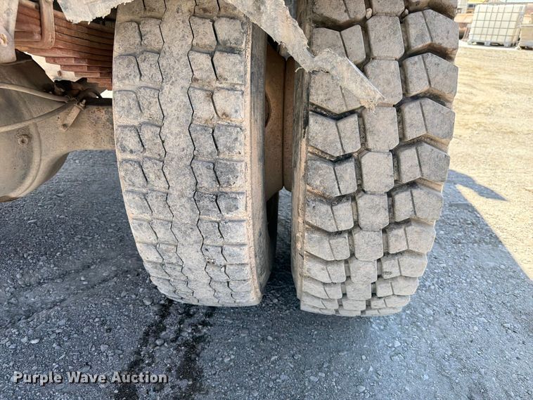 image for item FK4516 1991 Ford LA8000 water truck