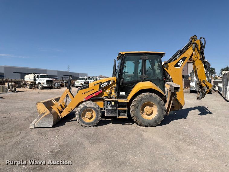 image for item FK4517 Caterpillar 420F2 backhoe