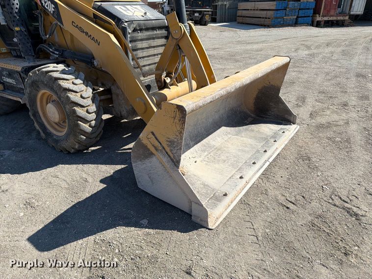 image for item FK4517 Caterpillar 420F2 backhoe