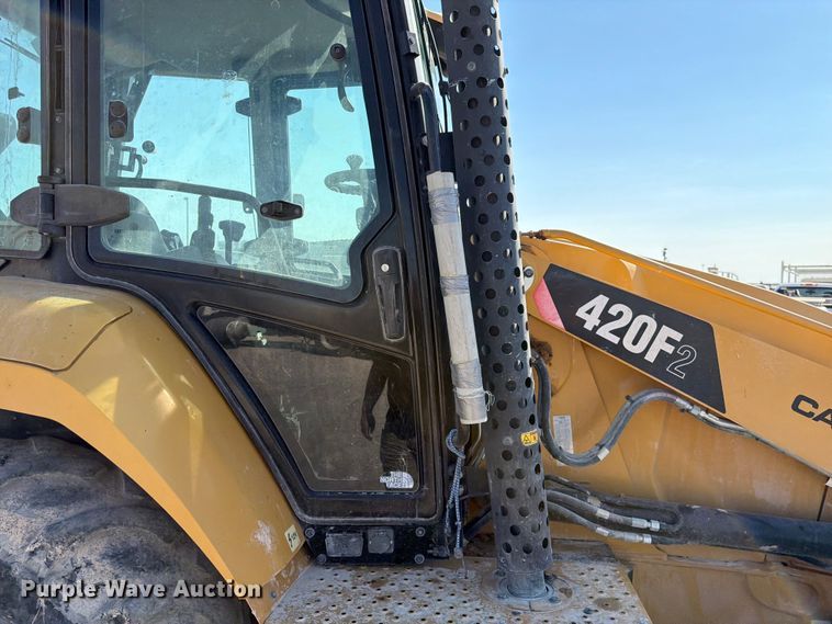 image for item FK4517 Caterpillar 420F2 backhoe