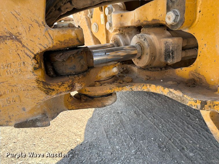 image for item FK4517 Caterpillar 420F2 backhoe