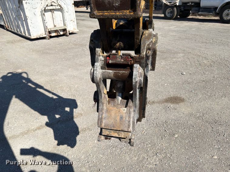 image for item FK4517 Caterpillar 420F2 backhoe