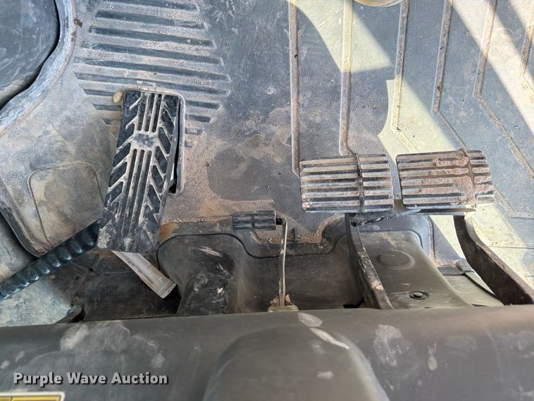 image for item FK4517 Caterpillar 420F2 backhoe