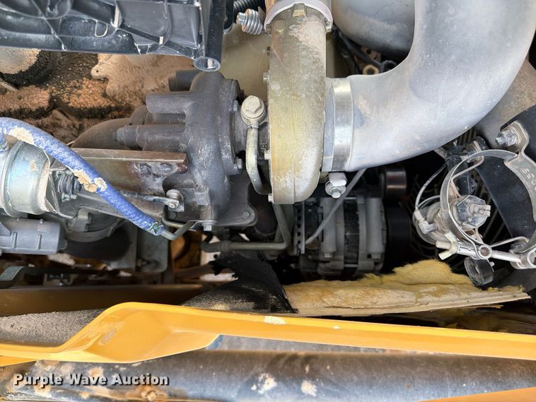 image for item FK4517 Caterpillar 420F2 backhoe