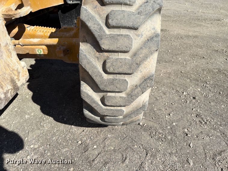 image for item FK4517 Caterpillar 420F2 backhoe