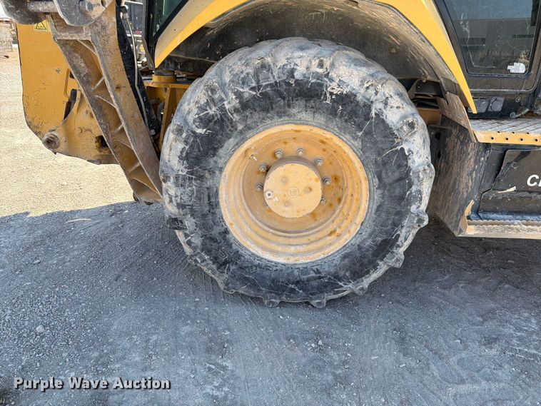 image for item FK4517 Caterpillar 420F2 backhoe