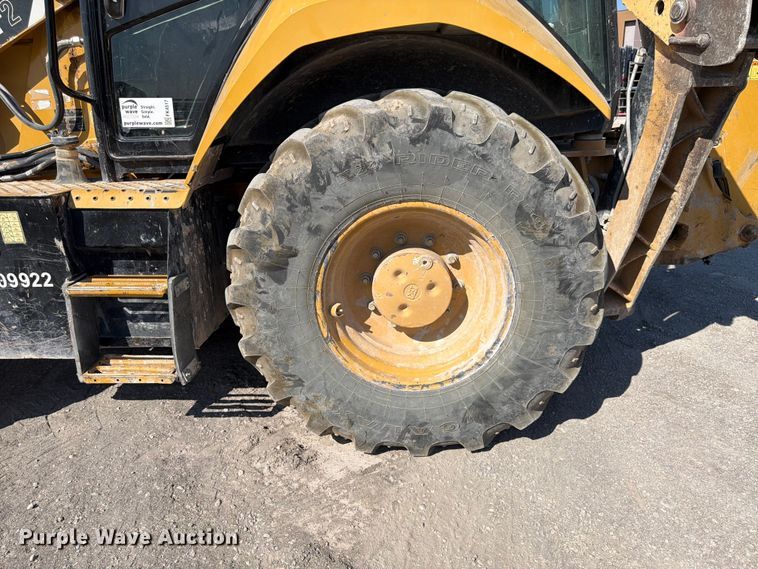 image for item FK4517 Caterpillar 420F2 backhoe