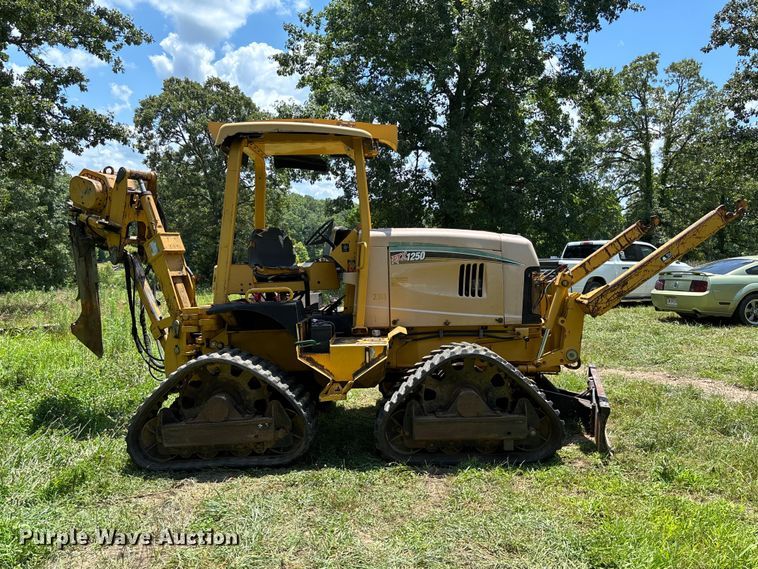 image for item FM6506 2008 Vermeer RTX1250 cable plow