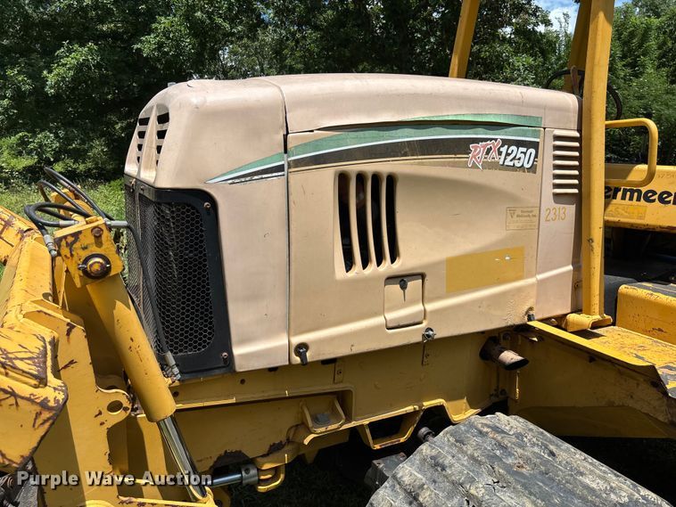 image for item FM6506 2008 Vermeer RTX1250 cable plow