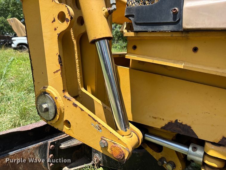 image for item FM6506 2008 Vermeer RTX1250 cable plow