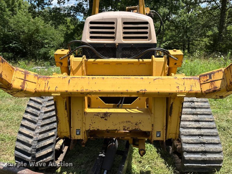 image for item FM6506 2008 Vermeer RTX1250 cable plow