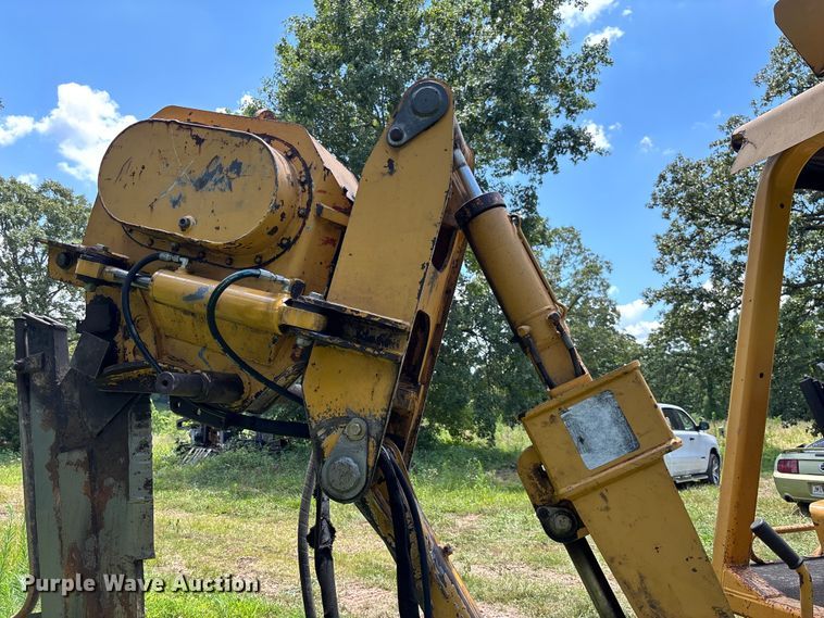 image for item FM6506 2008 Vermeer RTX1250 cable plow