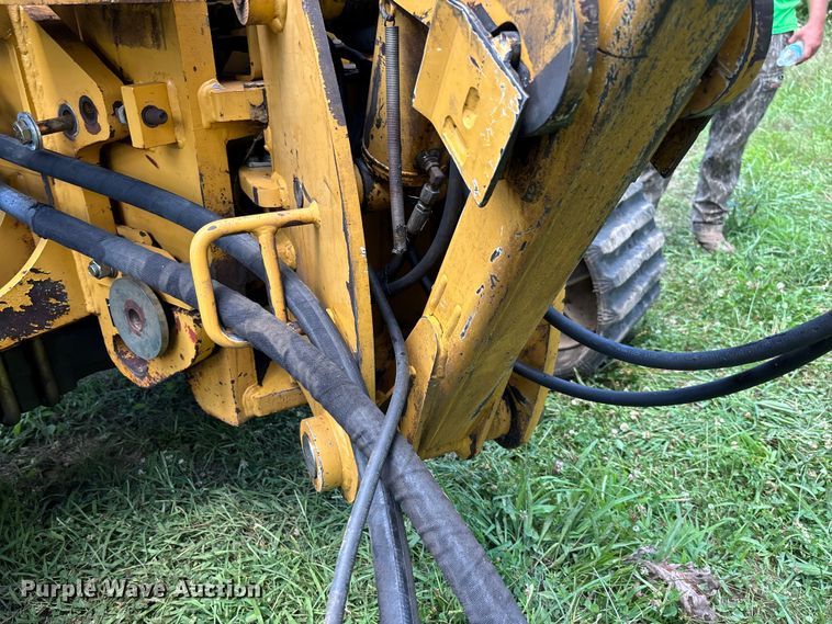 image for item FM6506 2008 Vermeer RTX1250 cable plow