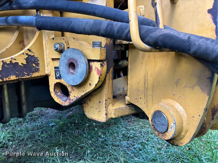 image for item FM6506 2008 Vermeer RTX1250 cable plow