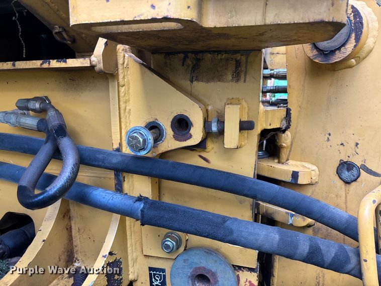 image for item FM6506 2008 Vermeer RTX1250 cable plow