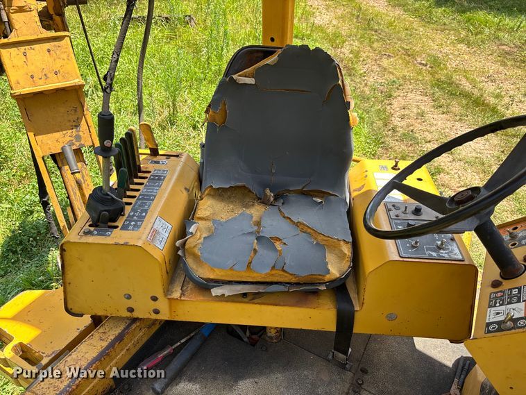 image for item FM6506 2008 Vermeer RTX1250 cable plow