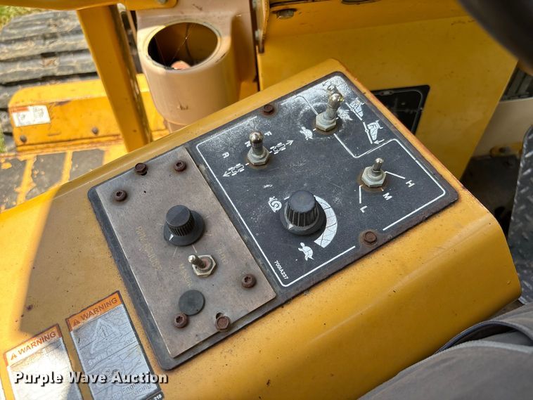 image for item FM6506 2008 Vermeer RTX1250 cable plow