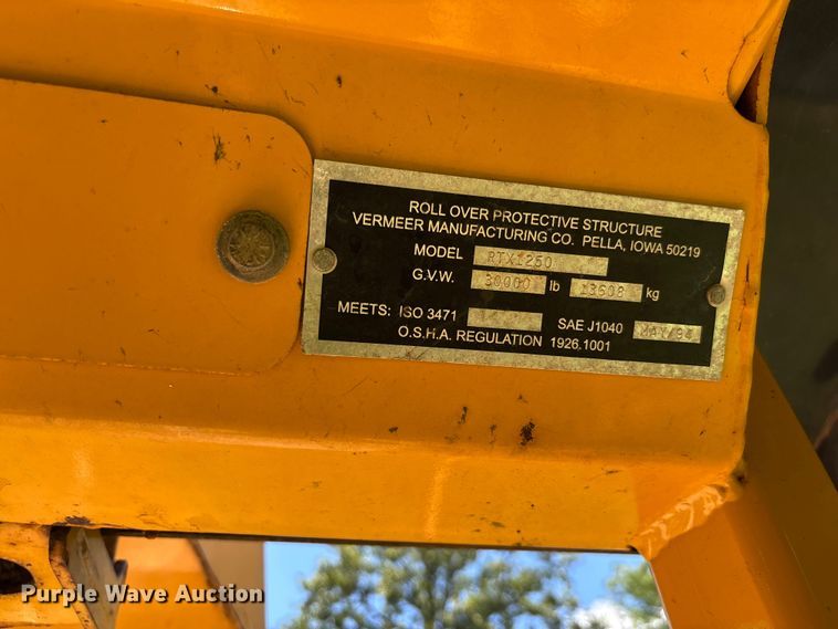 image for item FM6506 2008 Vermeer RTX1250 cable plow