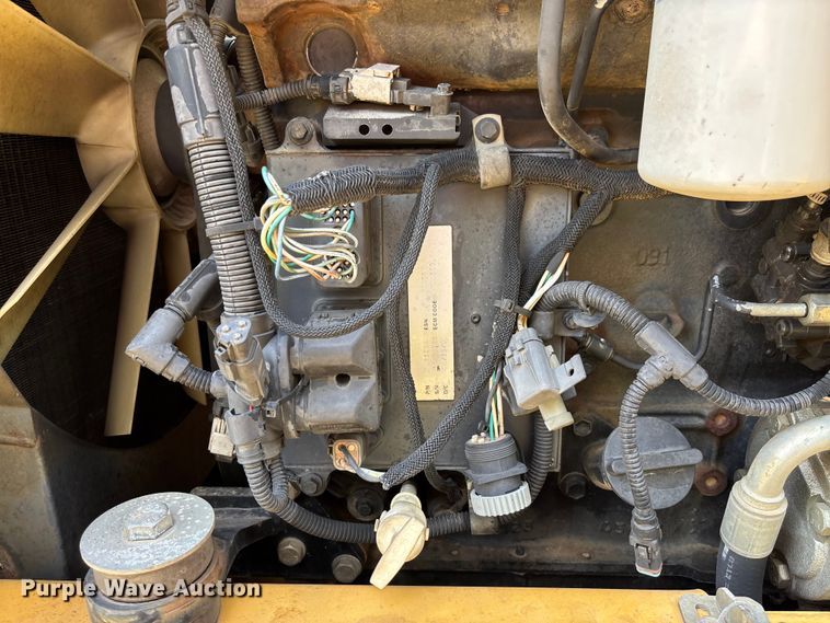 image for item FM6506 2008 Vermeer RTX1250 cable plow