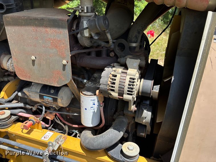 image for item FM6506 2008 Vermeer RTX1250 cable plow