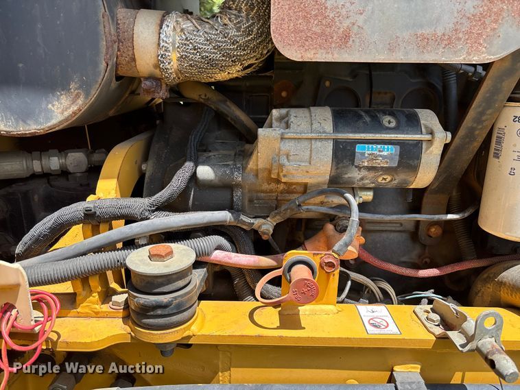 image for item FM6506 2008 Vermeer RTX1250 cable plow