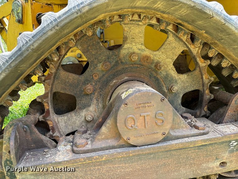 image for item FM6506 2008 Vermeer RTX1250 cable plow