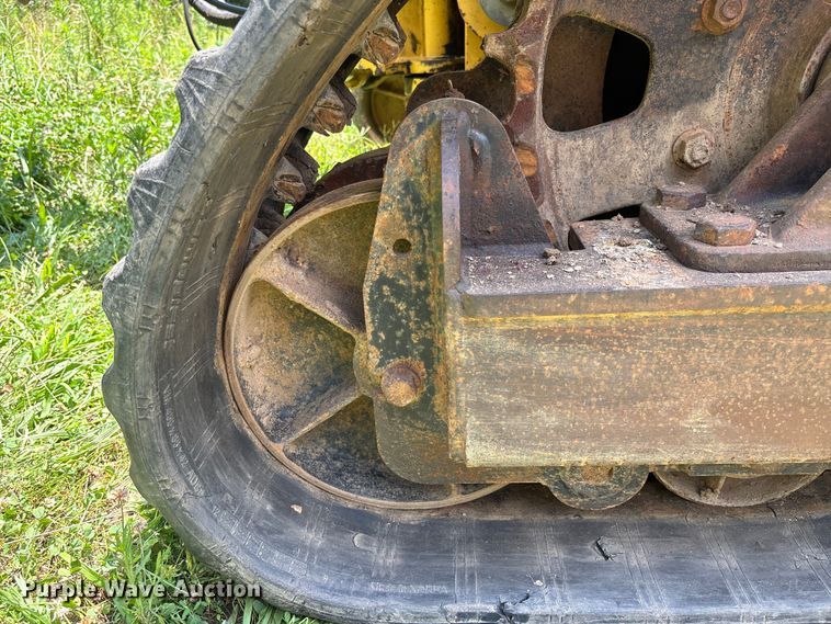 image for item FM6506 2008 Vermeer RTX1250 cable plow