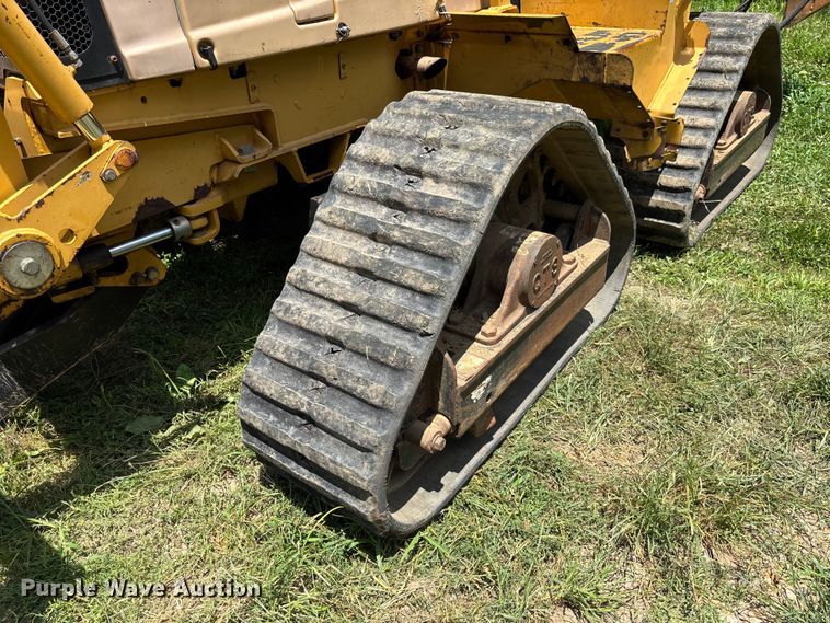 image for item FM6506 2008 Vermeer RTX1250 cable plow