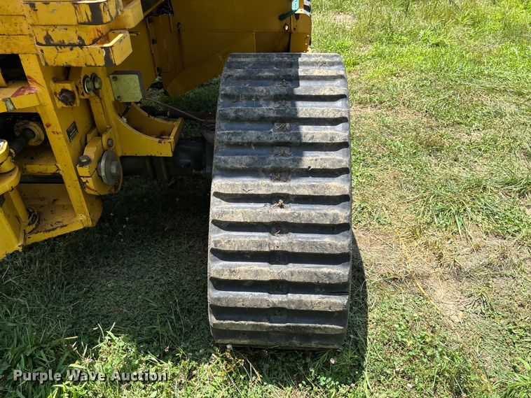 image for item FM6506 2008 Vermeer RTX1250 cable plow