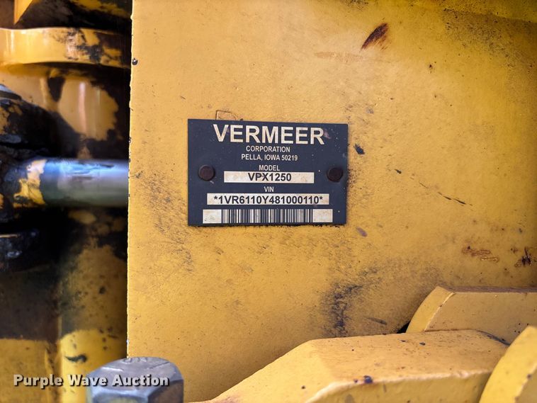image for item FM6506 2008 Vermeer RTX1250 cable plow