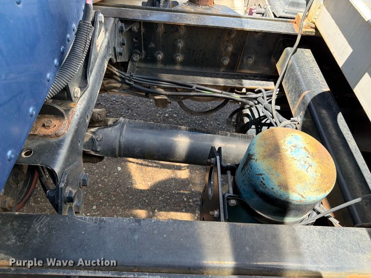 image for item FM7548 2006 International 9200i water truck
