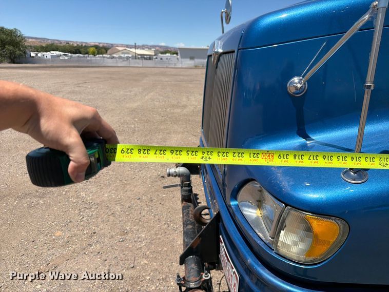 image for item FM7548 2006 International 9200i water truck