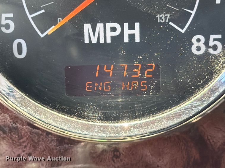 image for item FM7548 2006 International 9200i water truck