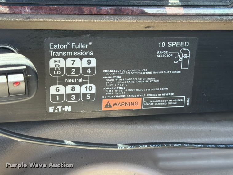 image for item FM7548 2006 International 9200i water truck