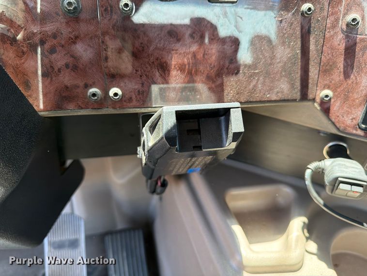image for item FM7548 2006 International 9200i water truck