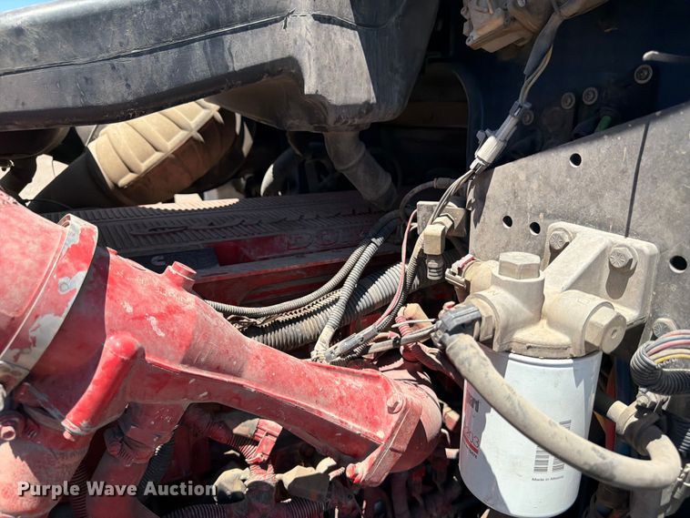 image for item FM7548 2006 International 9200i water truck