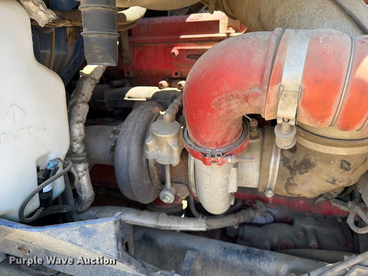 image for item FM7548 2006 International 9200i water truck