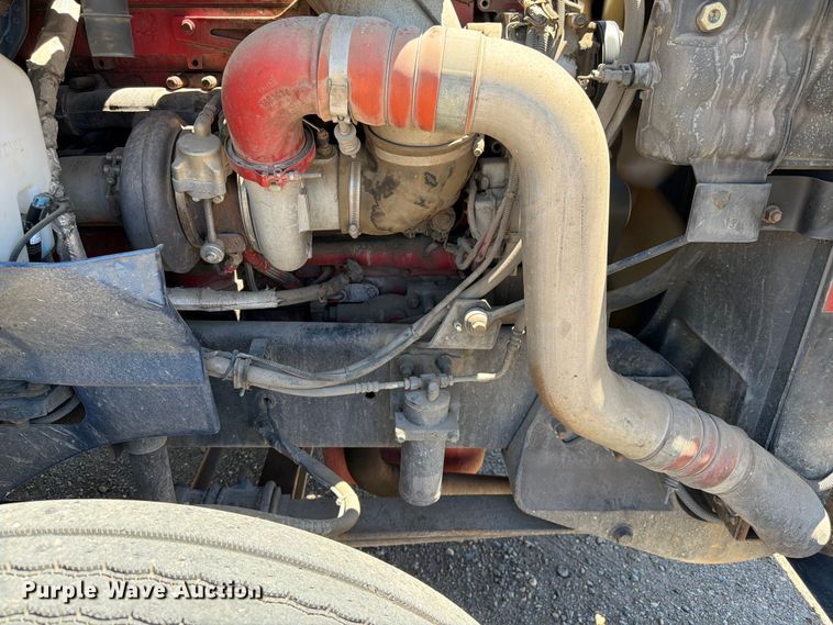 image for item FM7548 2006 International 9200i water truck