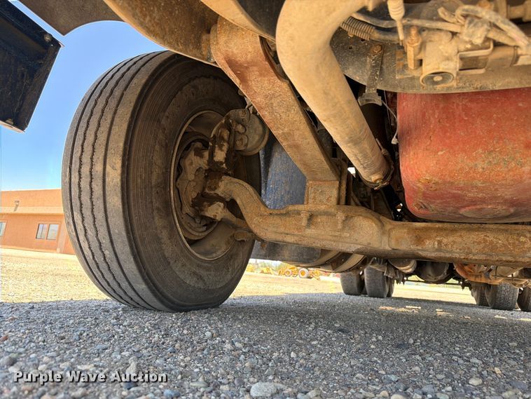 image for item FM7548 2006 International 9200i water truck