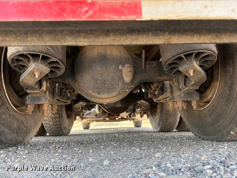 image for item FM7548 2006 International 9200i water truck