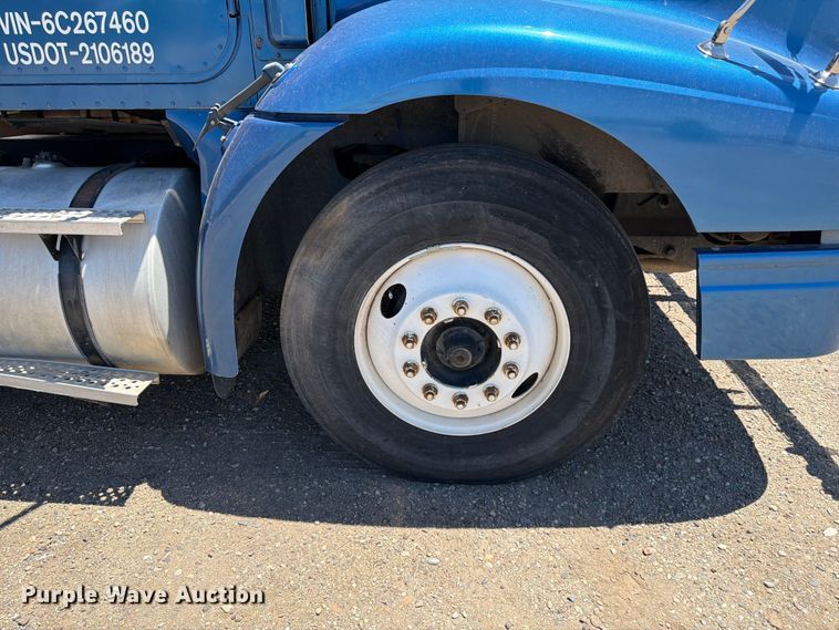 image for item FM7548 2006 International 9200i water truck