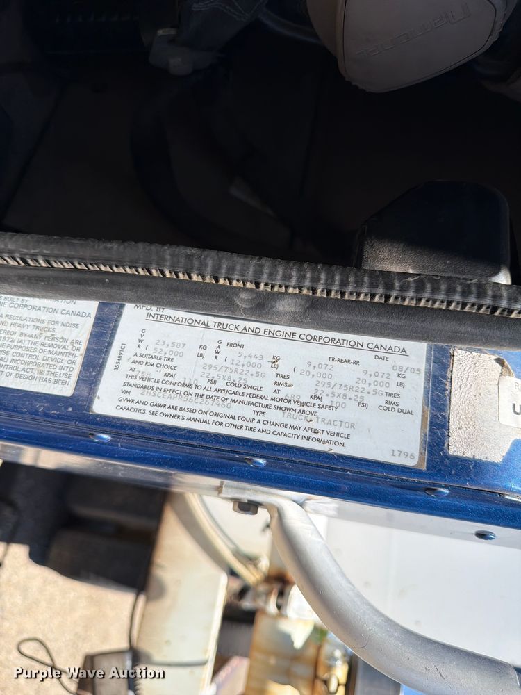 image for item FM7548 2006 International 9200i water truck