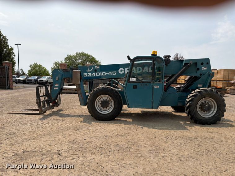image for item FM7558 2004 Gradall 534D-10 telehandler