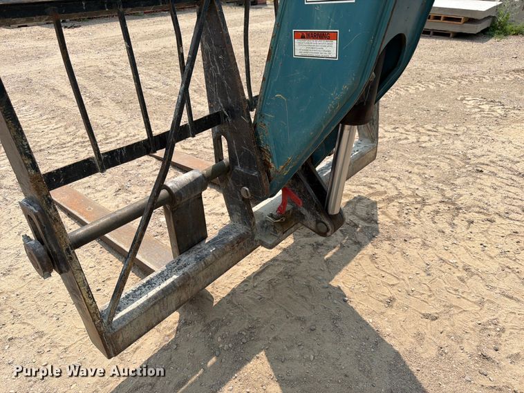 image for item FM7558 2004 Gradall 534D-10 telehandler