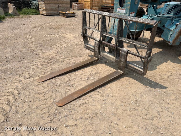 image for item FM7558 2004 Gradall 534D-10 telehandler