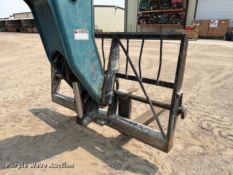 image for item FM7558 2004 Gradall 534D-10 telehandler