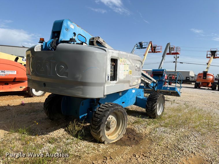 image for item FN2006 2014 Genie S-60X boom lift